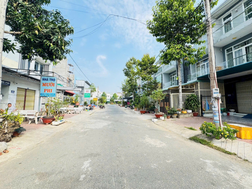 Nền đẹp 122 m2 KDC 586